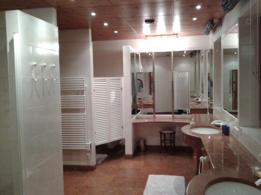 Ski & Golf Apartment Zell Am See Room photo
